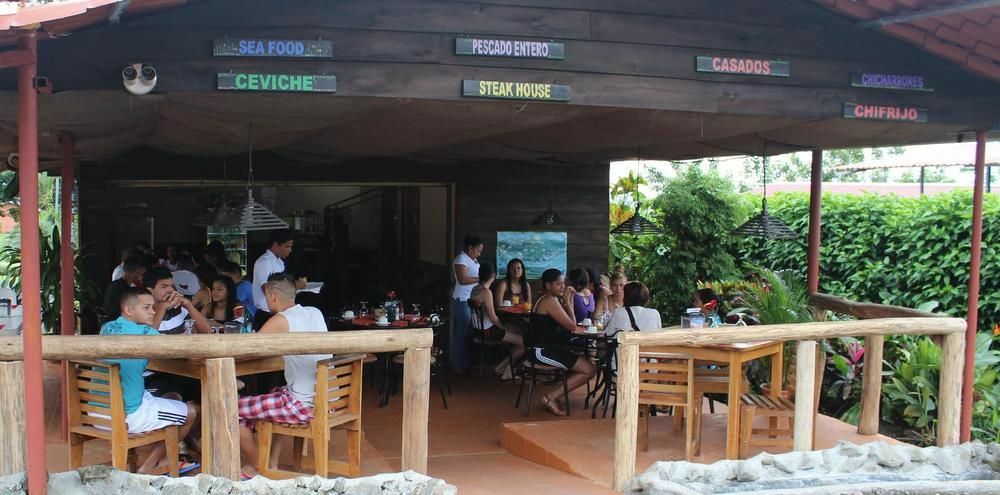 Hotel Vista Del Cerro La Fortuna Exteriör bild